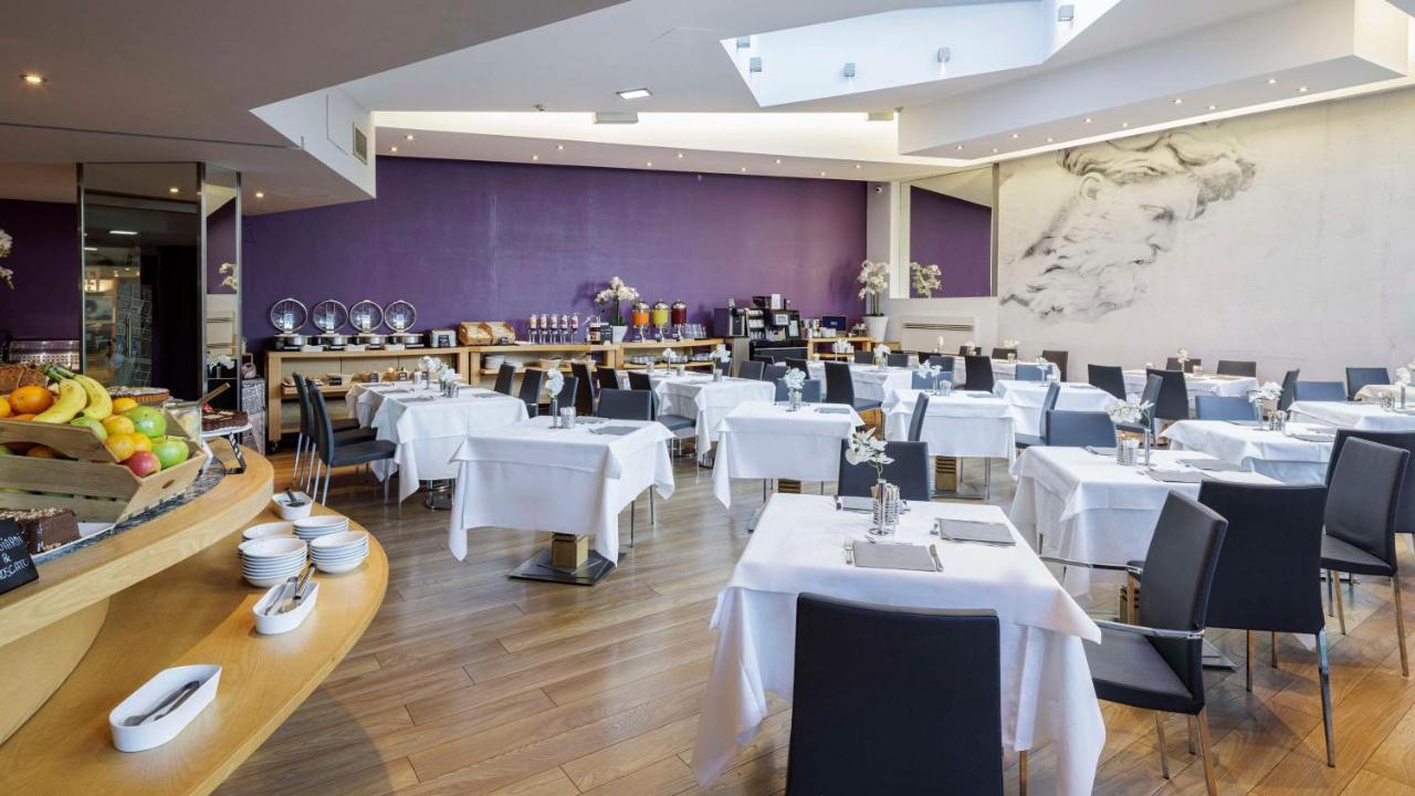 Western Executive Hotel&suites 4*