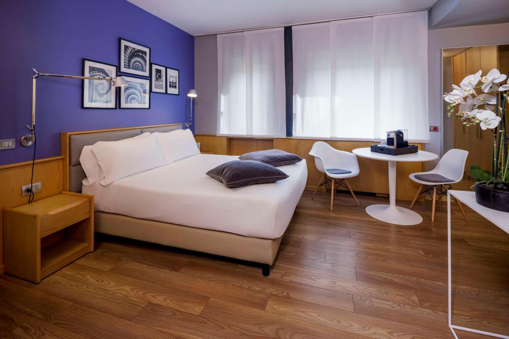 Western Executive And 4* Turin