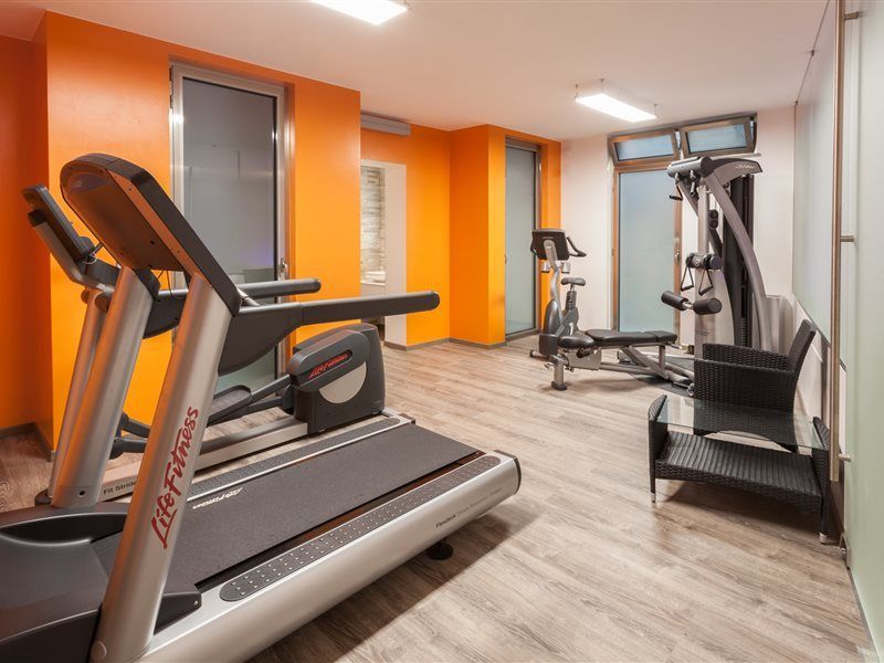 Western Executive And Hotel 4*