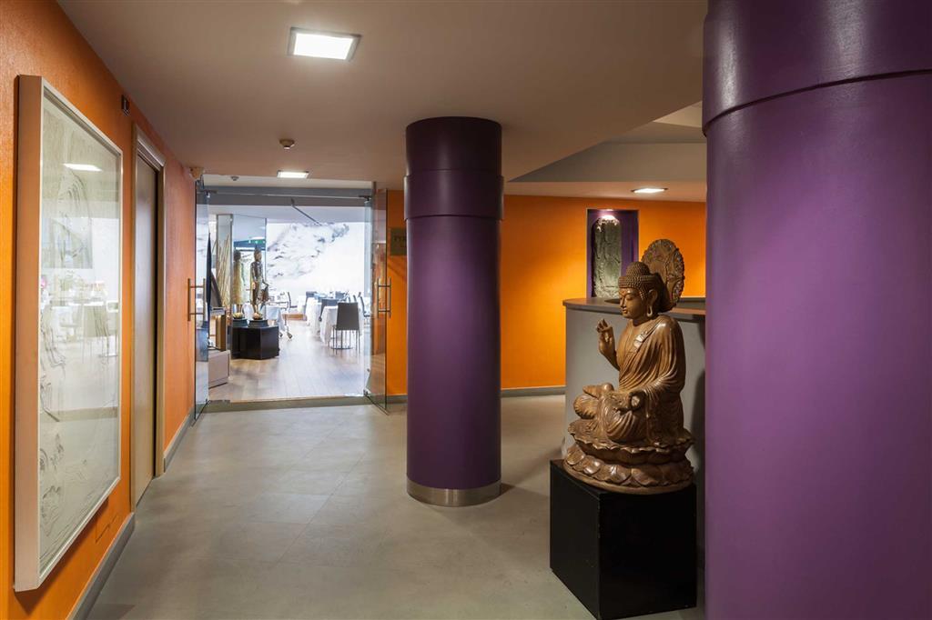 Western Executive And Hotel 4*
